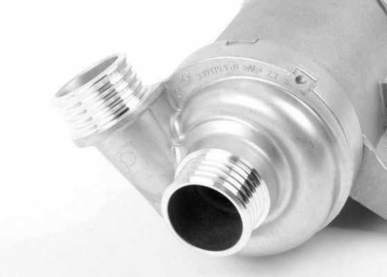 Sostituzione della pompa d'acqua di raffreddamento del motore di un'auto elettrica per BMW F30 F33 F32 435I 11517596763